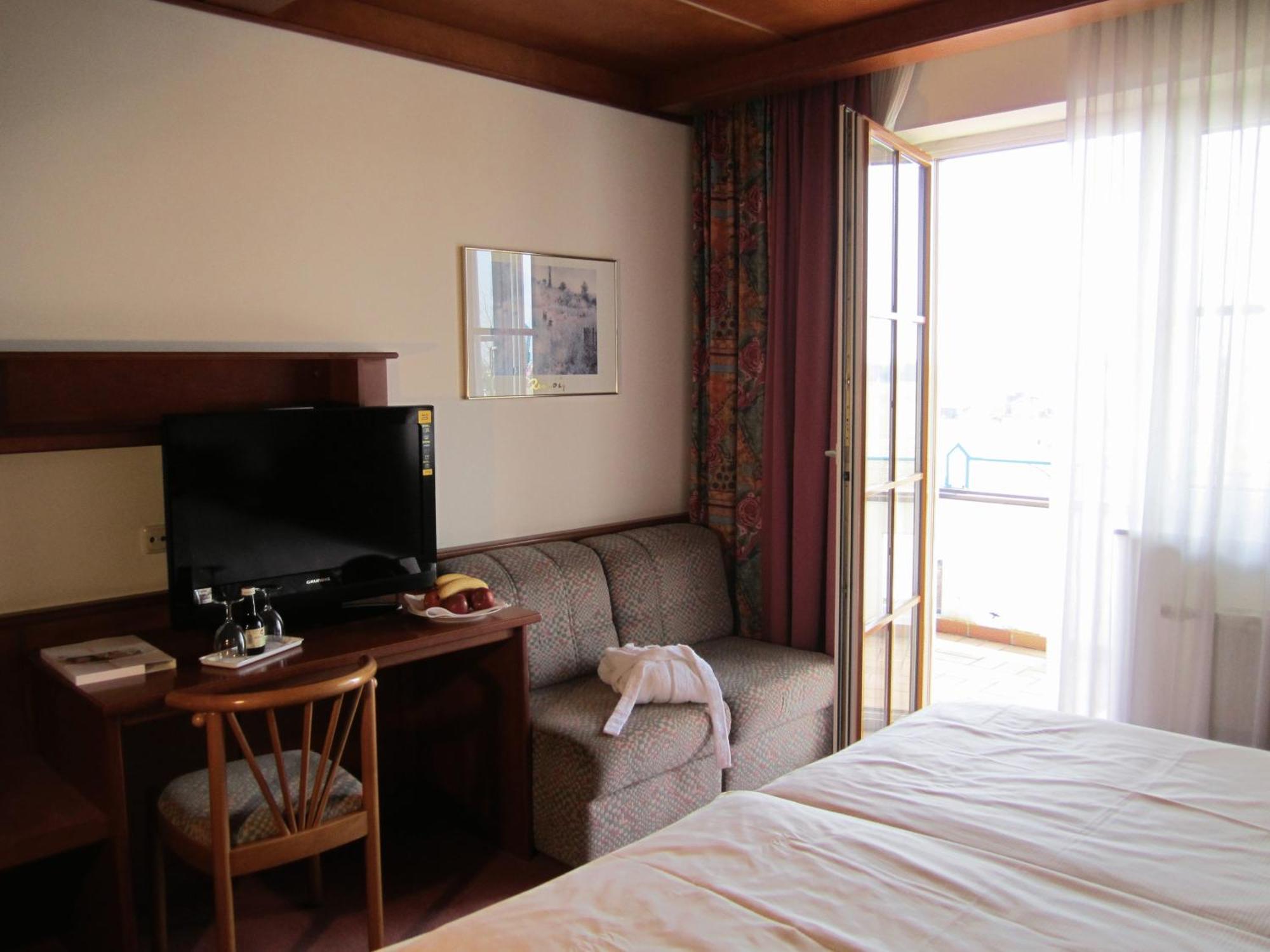 Komfort-Hotel Stockinger Ансфелден Екстериор снимка