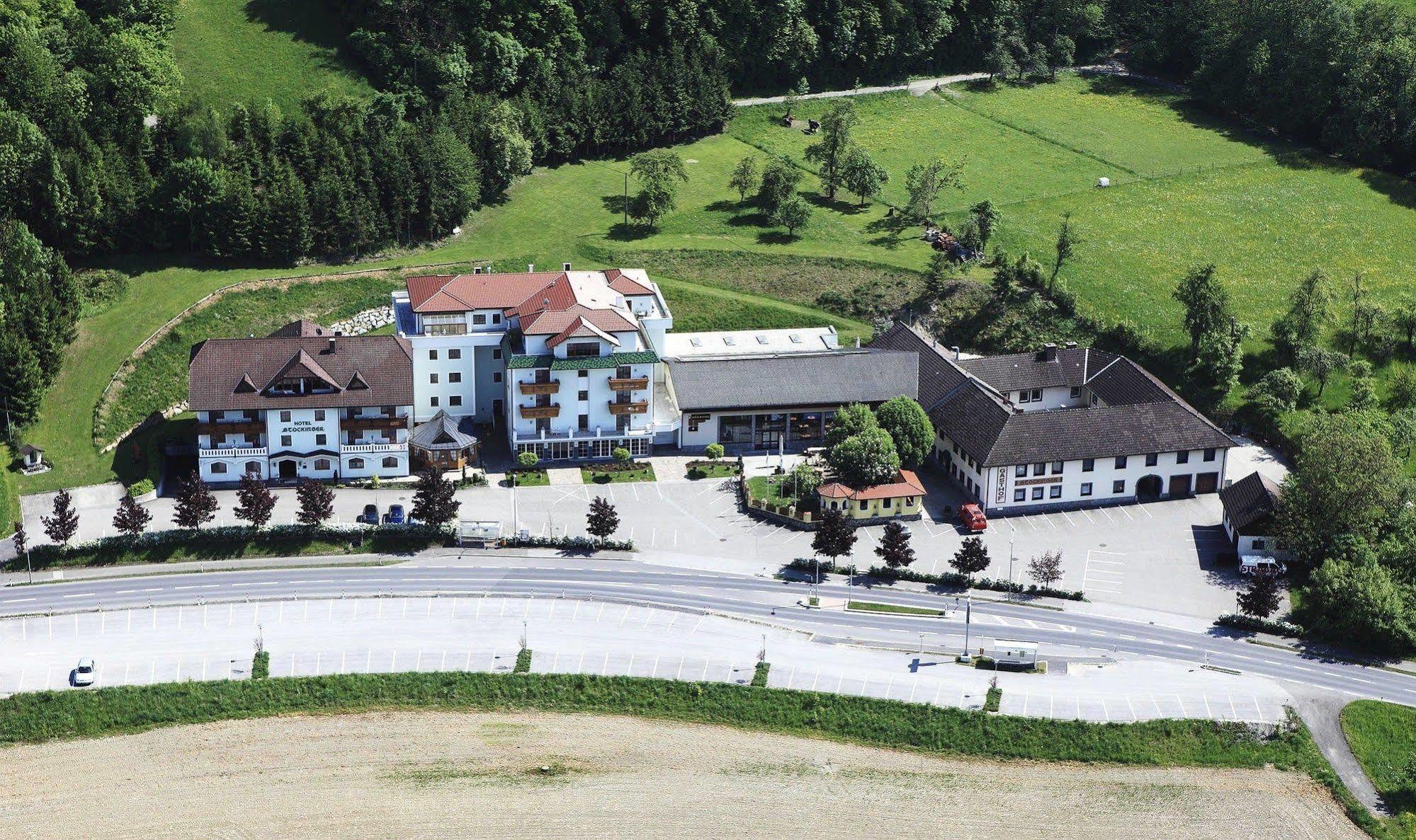 Komfort-Hotel Stockinger Ансфелден Екстериор снимка