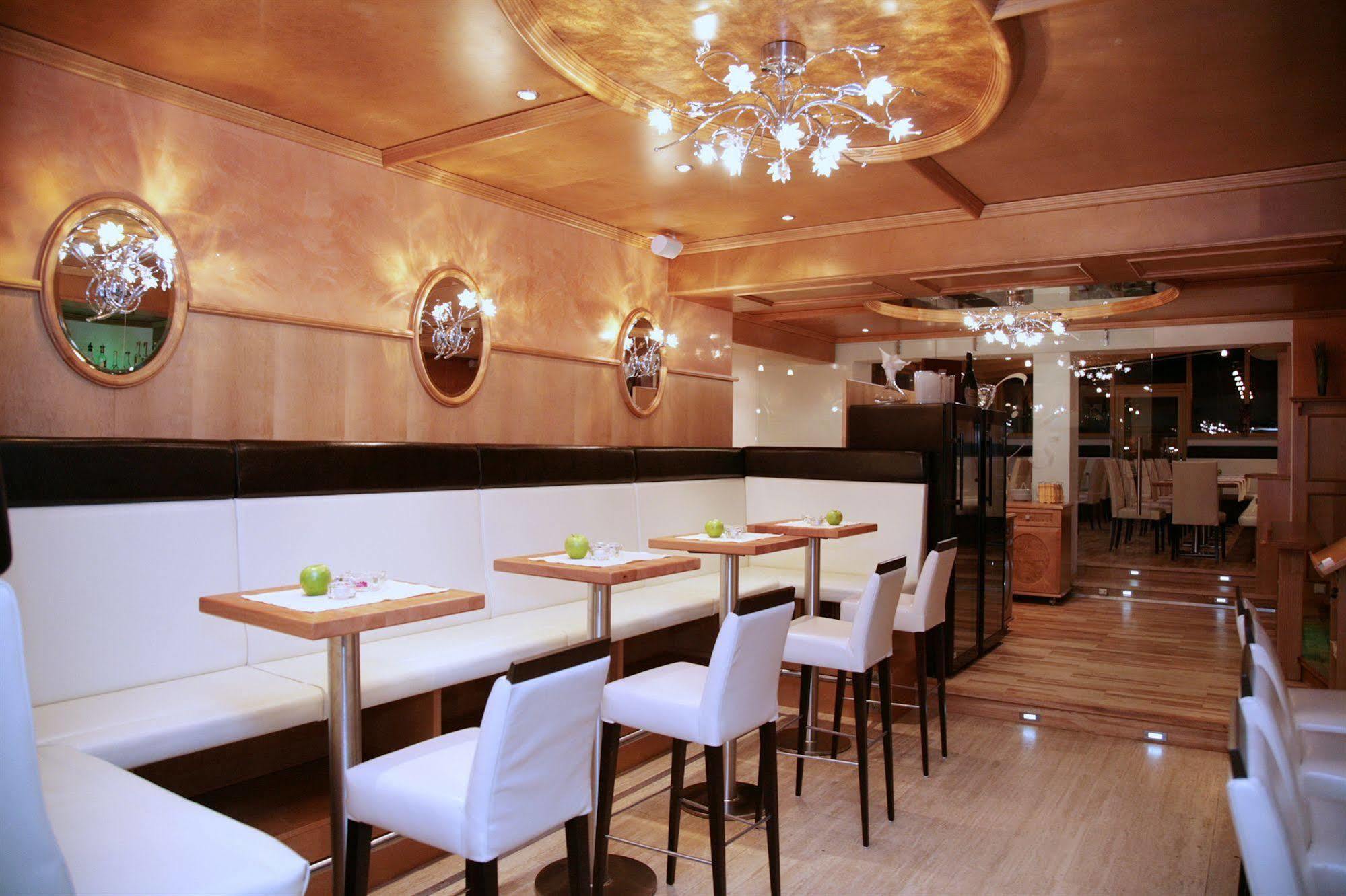 Komfort-Hotel Stockinger Ансфелден Екстериор снимка